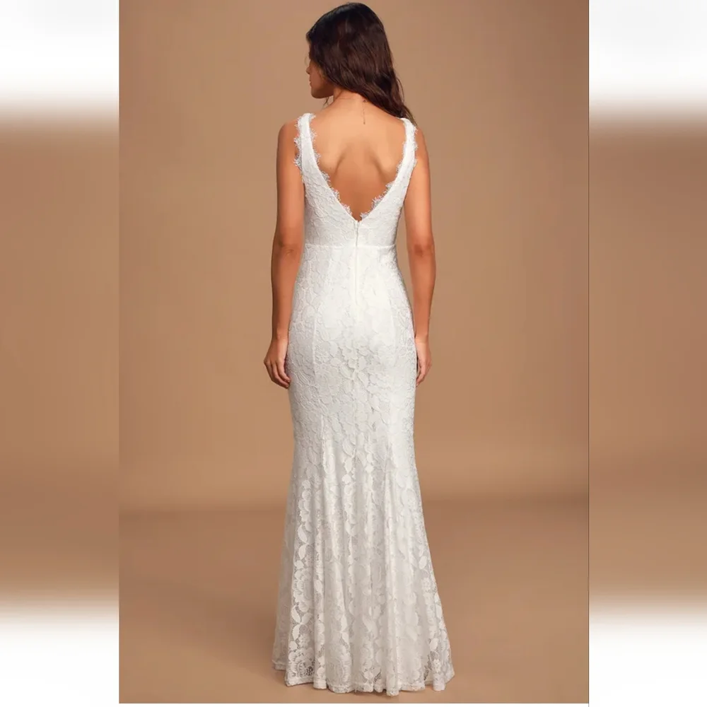 Lace Me Tell You Wedding Dress - Picture 3 of 6